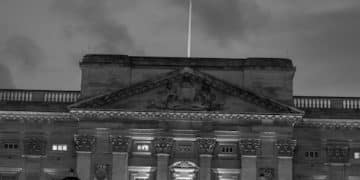 Federal Reserve Independence: Political Pressure & 2025 Monetary Policy - Cover Image