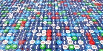 Social Media's Role in Politics: Fighting Misinformation in the US - Cover Image