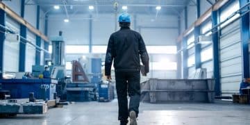 US Manufacturing Orders Dip 8%: What's Driving It? - Cover Image